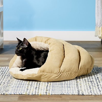snuggly cat cave